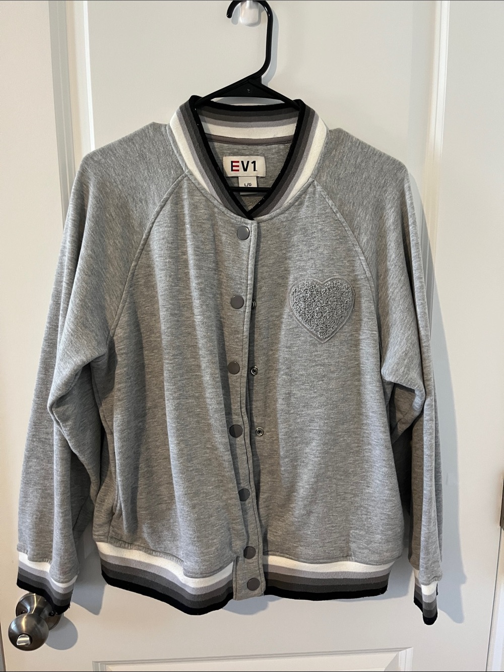 EV1 Women's Gray Button-Front Heart Sweatshirt Jacket